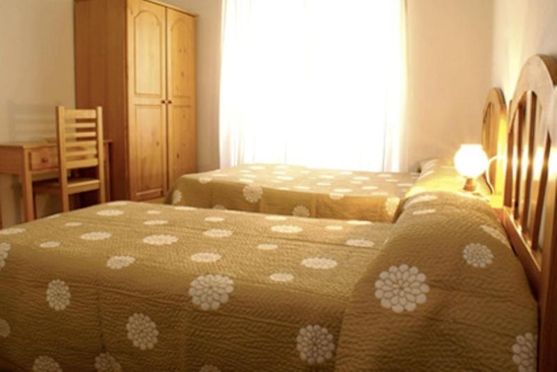 Hostal Las Torres Madrid Exterior photo
